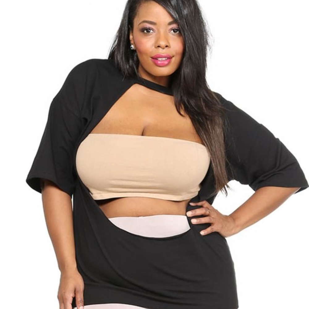 1x-3x New Plus Size Front Cutout Black Top - Picture 1 of 5